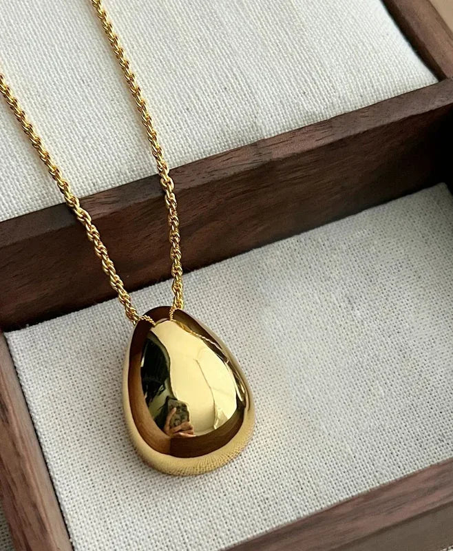 Teardrop Pendant Necklace