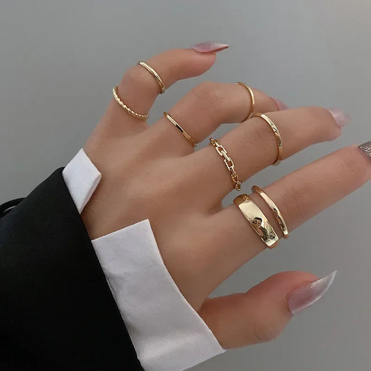 7pcs Hollow Rings Set